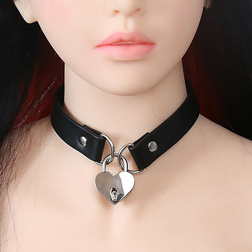 Ple'sur PVC Collar With Heart Lock & Key- Black